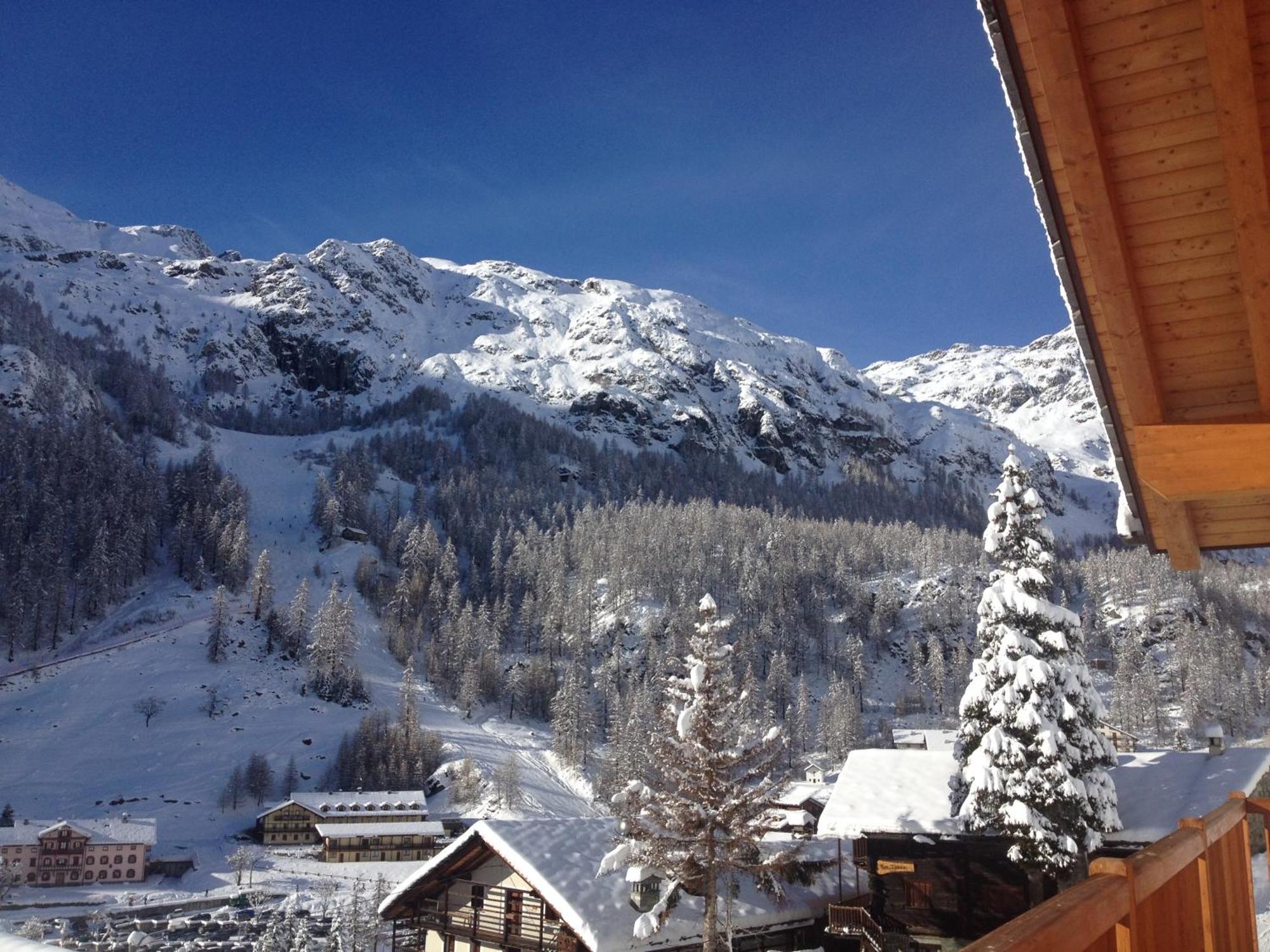 Hotel De Gletscher Gressoney-la-Trinité Exteriör bild